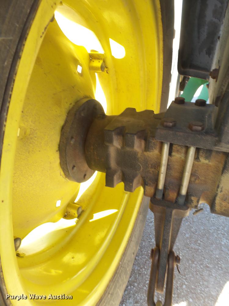 image for item BJ9875 1999 John Deere 5310 tractor