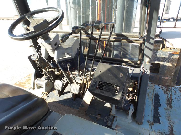 image for item BJ9876 Komatsu FG40T rough terrain forklift