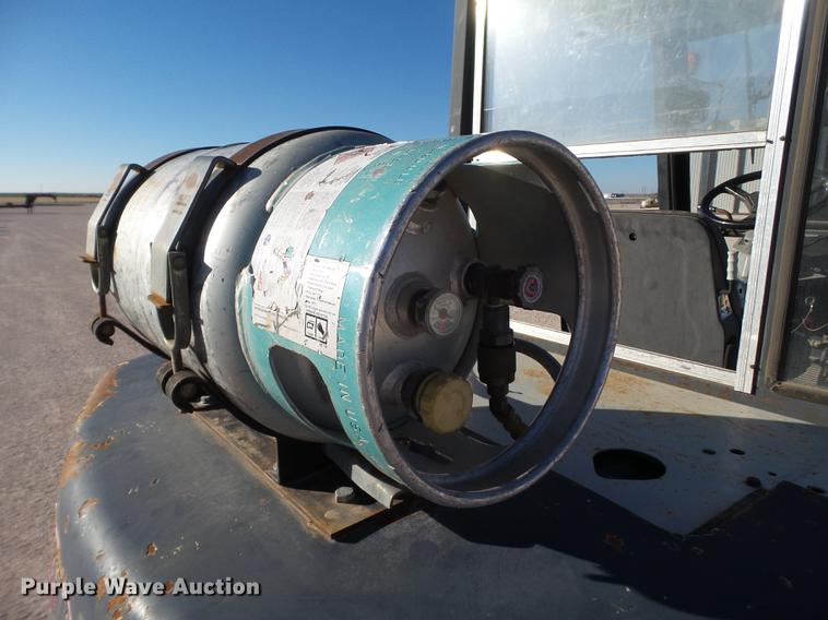 image for item BJ9876 Komatsu FG40T rough terrain forklift