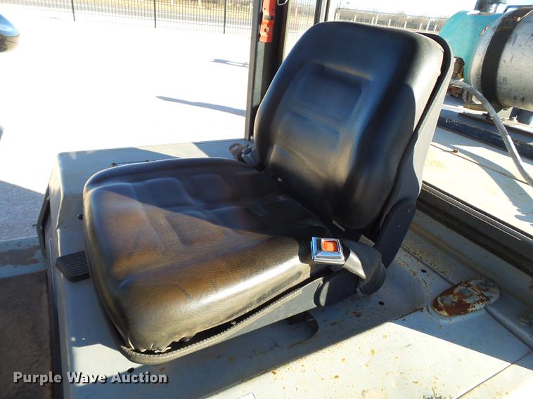 image for item BJ9876 Komatsu FG40T rough terrain forklift