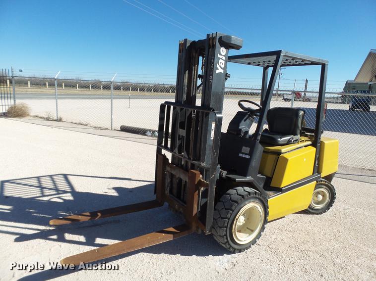 image for item BJ9877 Yale forklift