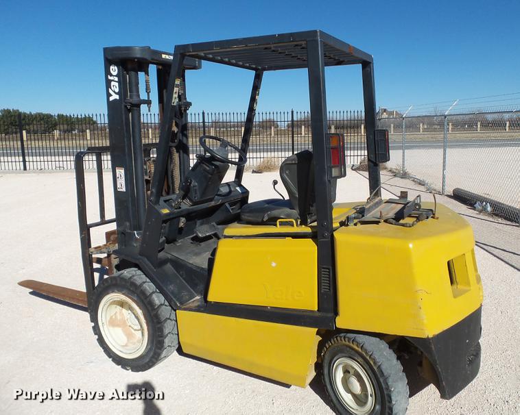 image for item BJ9877 Yale forklift