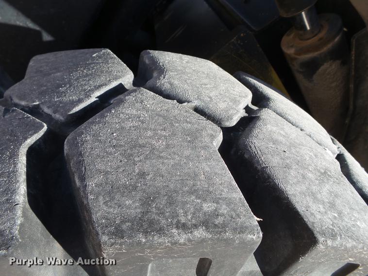 image for item BJ9877 Yale forklift