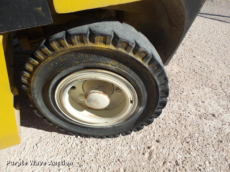 image for item BJ9877 Yale forklift