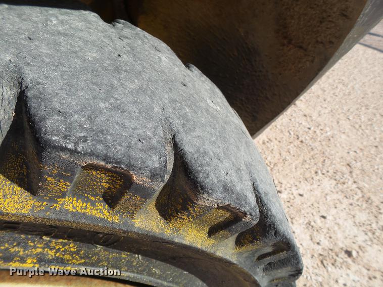 image for item BJ9877 Yale forklift