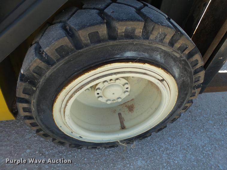 image for item BJ9877 Yale forklift