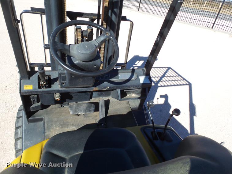 image for item BJ9877 Yale forklift