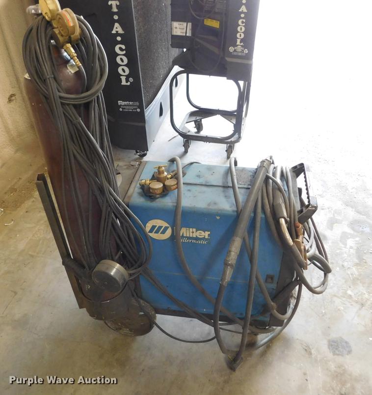 image for item BU9560 Miller Millermatic 300 welder