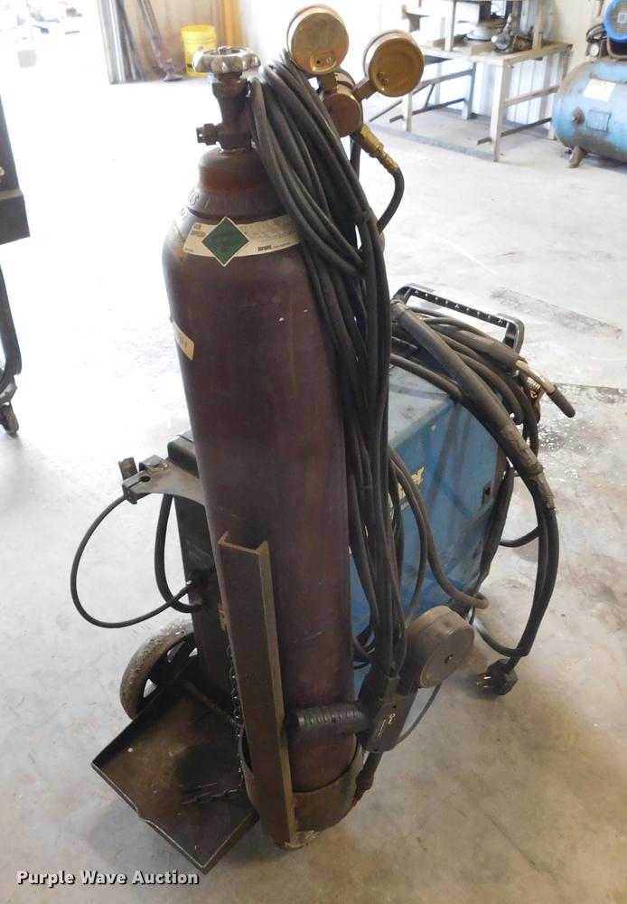 image for item BU9560 Miller Millermatic 300 welder