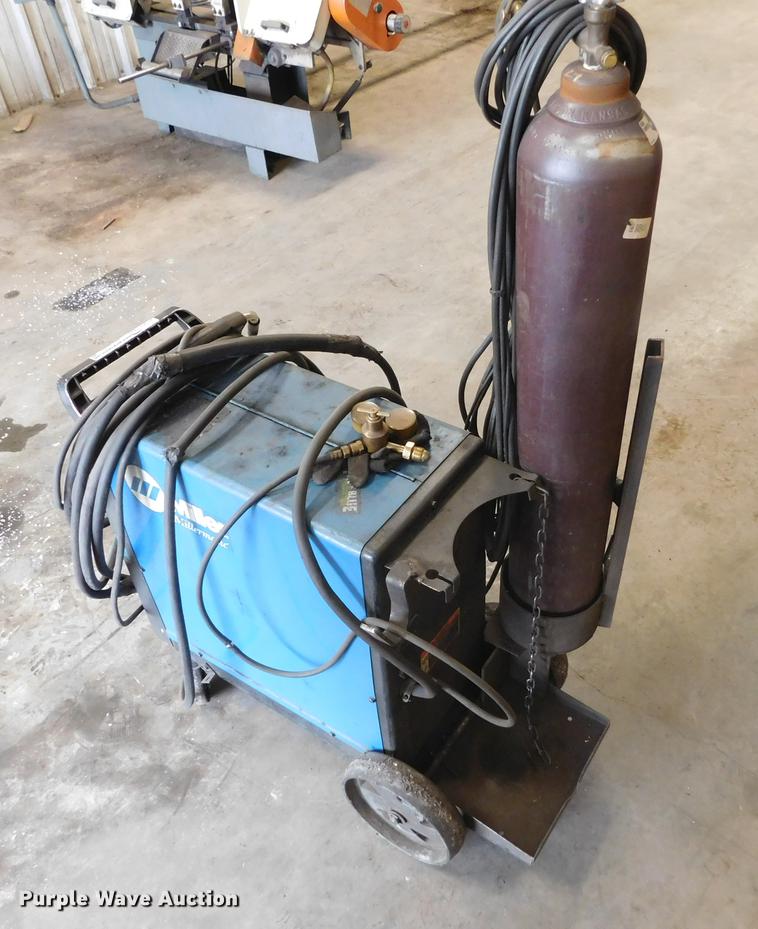 image for item BU9560 Miller Millermatic 300 welder