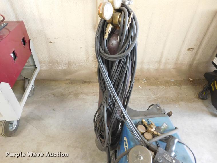 image for item BU9560 Miller Millermatic 300 welder