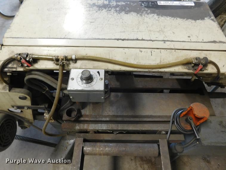 image for item BU9561 Wilton 7040 band saw