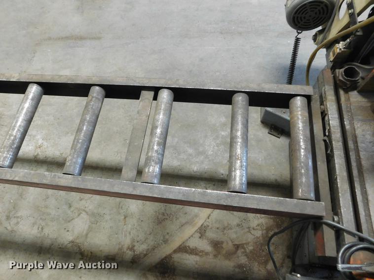 image for item BU9561 Wilton 7040 band saw