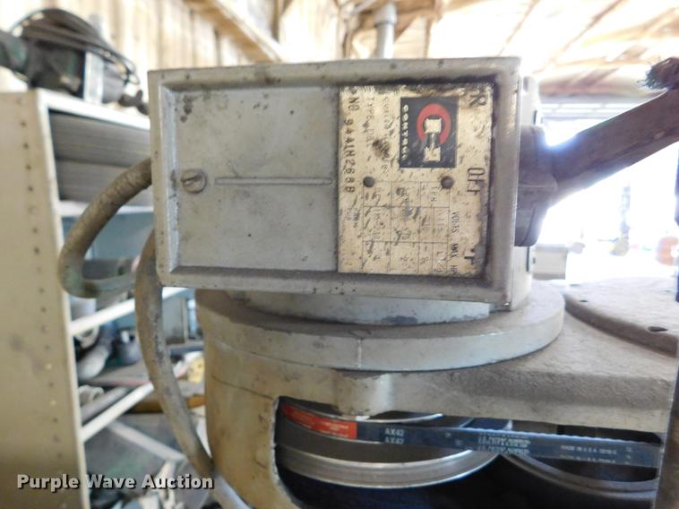 image for item BU9565 Index 745 milling machine