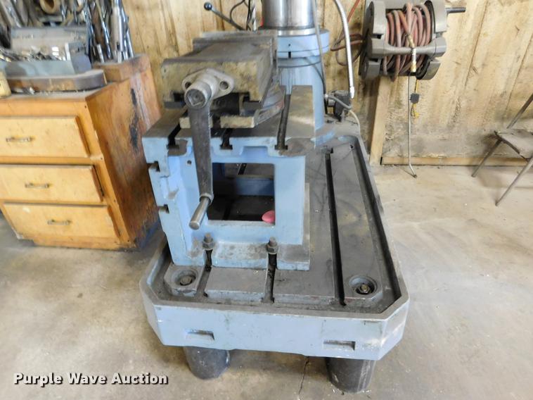 image for item BU9566 2015 KBC 23032X10 radial drill