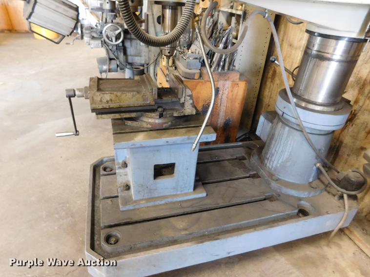 image for item BU9566 2015 KBC 23032X10 radial drill