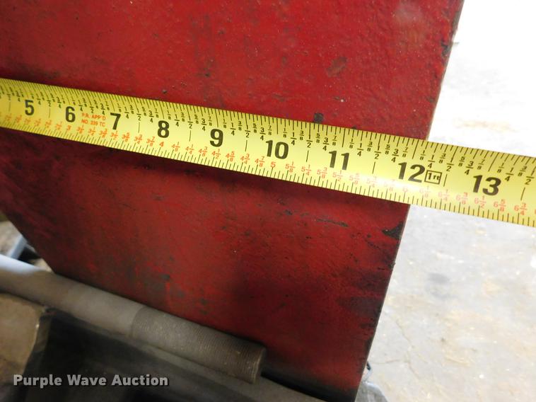 image for item BU9567 Hydraulic press