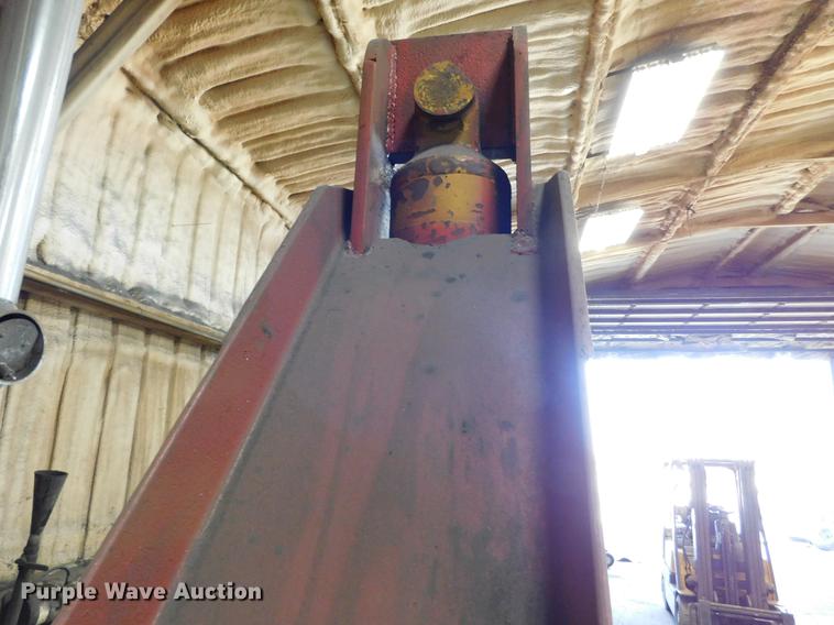 image for item BU9567 Hydraulic press