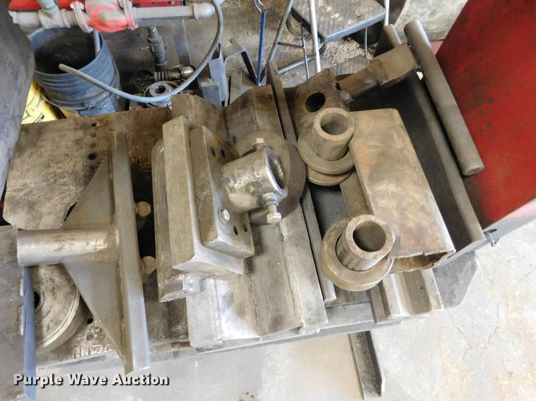 image for item BU9567 Hydraulic press