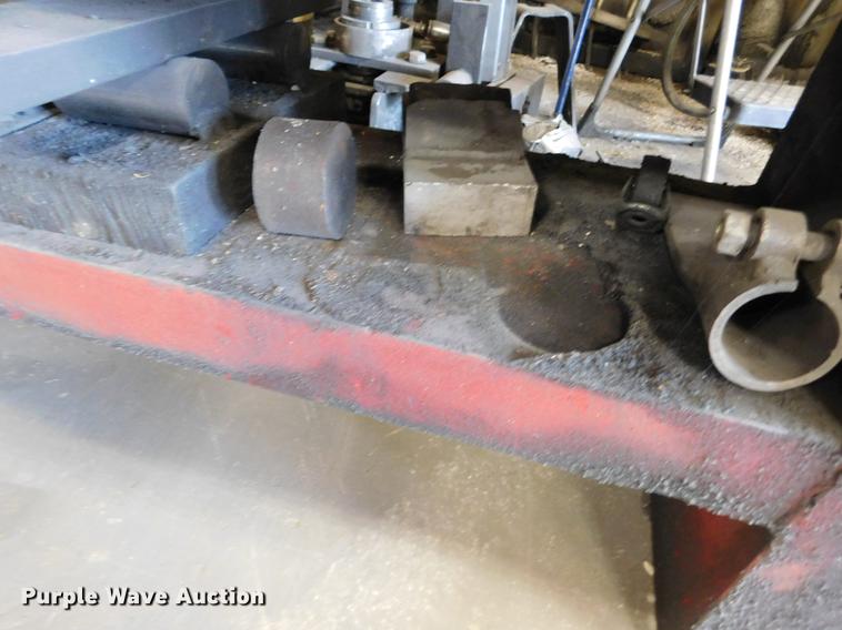 image for item BU9567 Hydraulic press