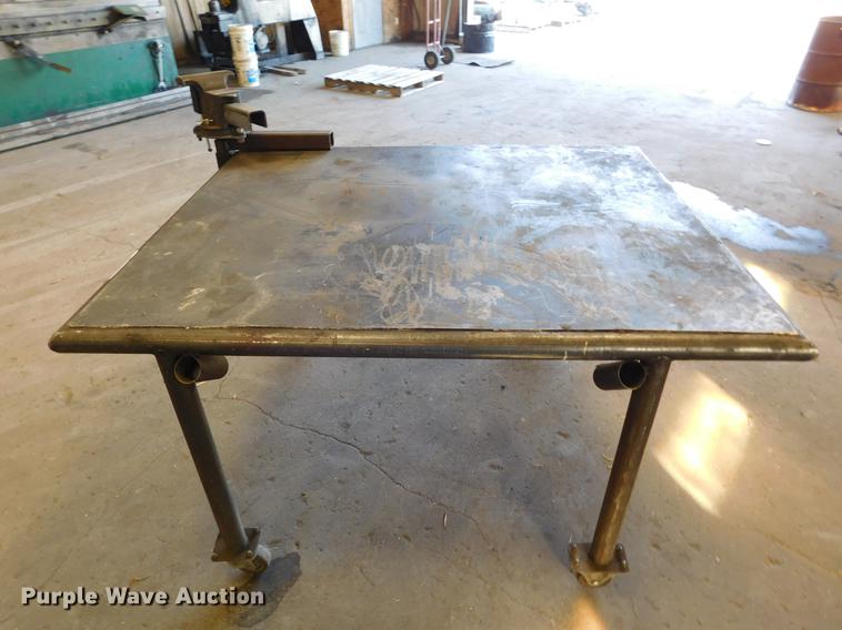 image for item BU9573 Welding table