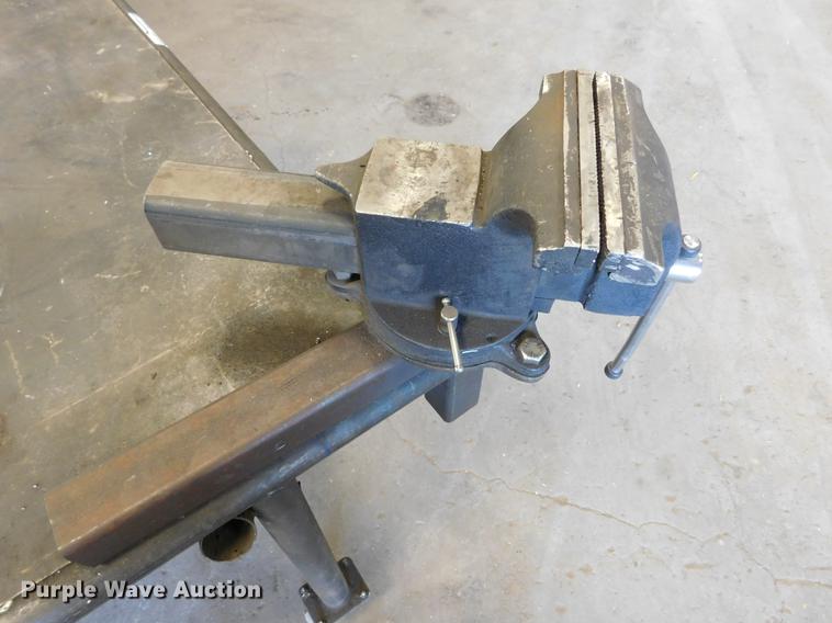 image for item BU9573 Welding table