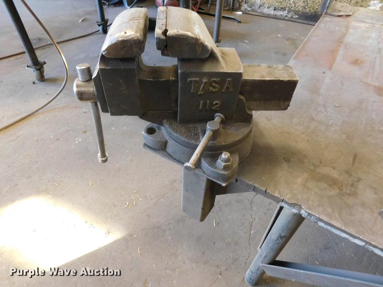 image for item BU9574 Welding table