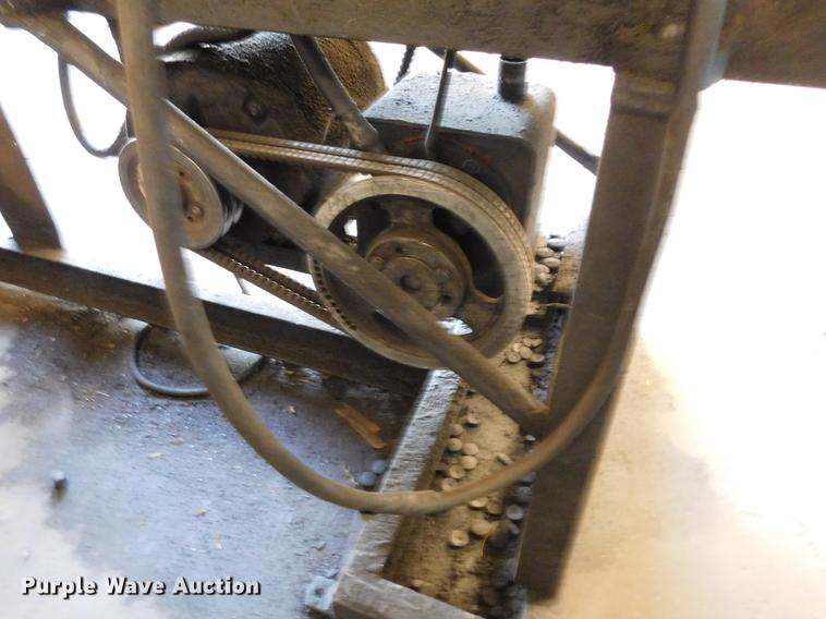 image for item BU9575 Center GB-50 metal muncher