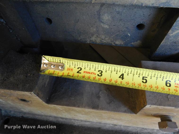 image for item BU9575 Center GB-50 metal muncher