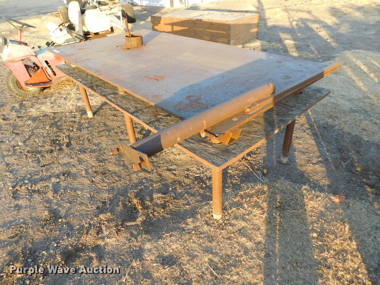 image for item BU9577 Welding table