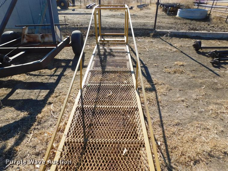 image for item BU9580 Forklift mount side scaffolding