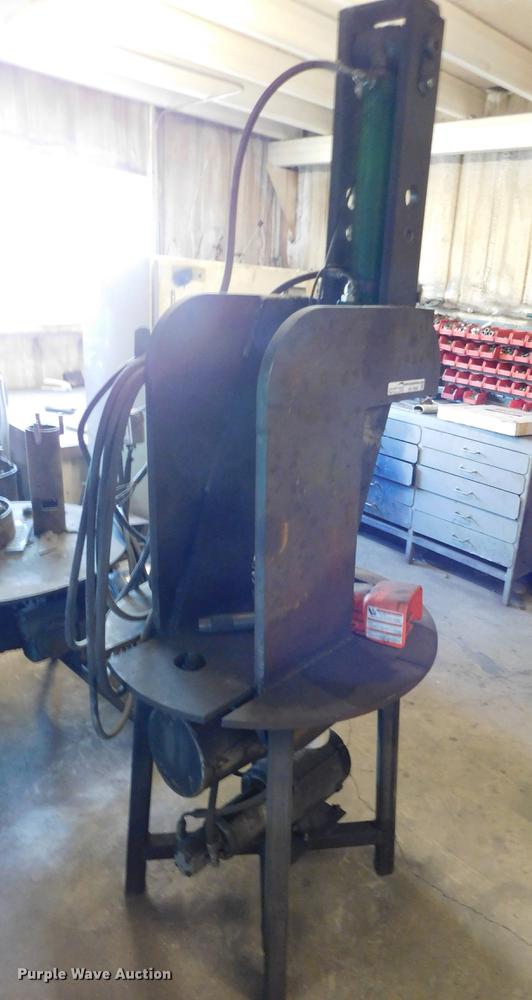 image for item BU9583 Hydraulic punch