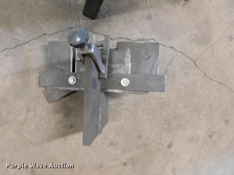 image for item BU9583 Hydraulic punch