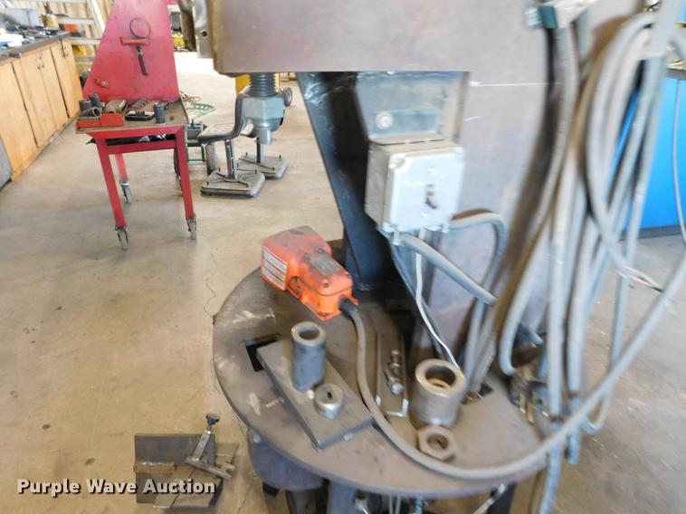 image for item BU9583 Hydraulic punch