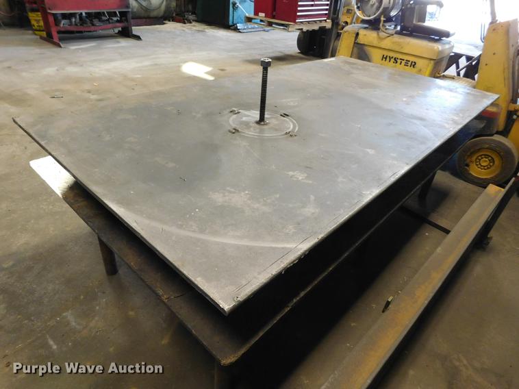 image for item BU9587 Welding table