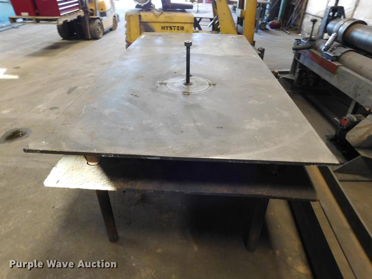 image for item BU9587 Welding table