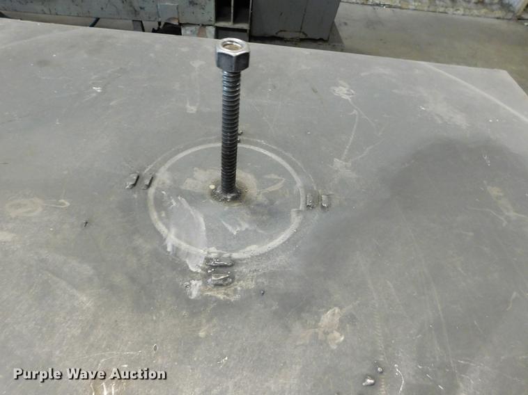 image for item BU9587 Welding table