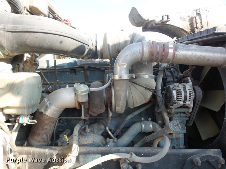 image for item DA0777 1996 Peterbilt 378 semi truck