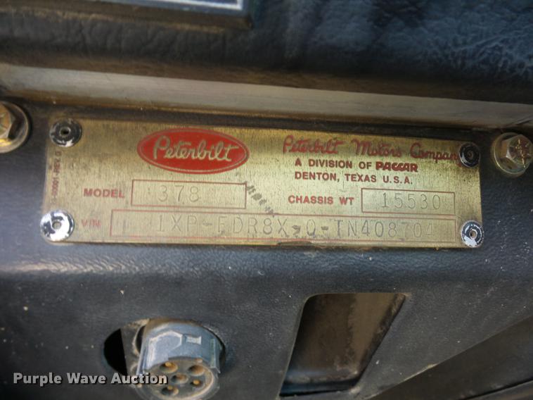 image for item DA0777 1996 Peterbilt 378 semi truck