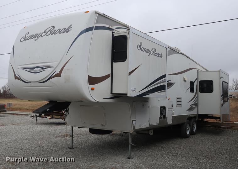 image for item DA6563 2011 Sunnybrook camper