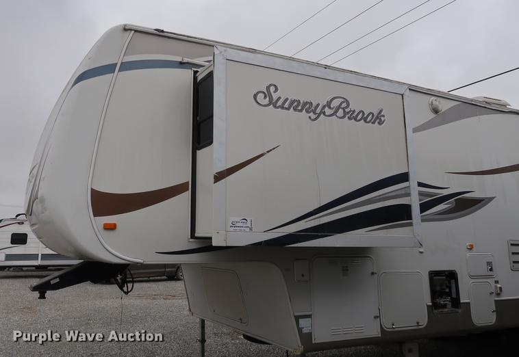 image for item DA6563 2011 Sunnybrook camper