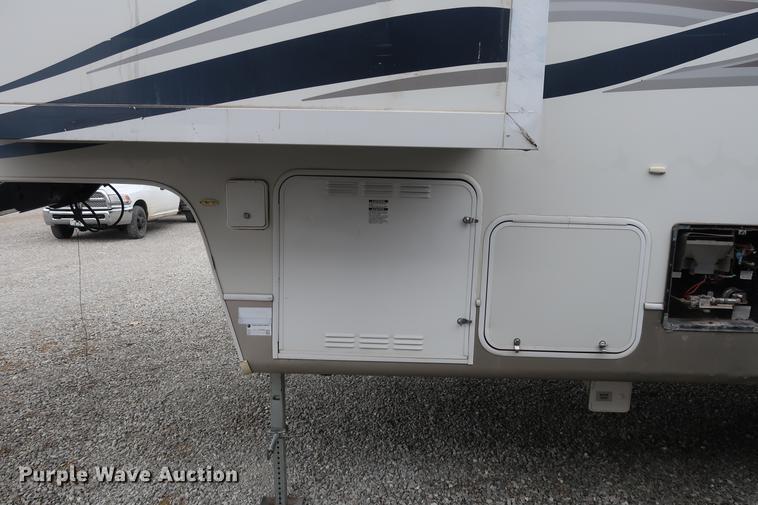 image for item DA6563 2011 Sunnybrook camper