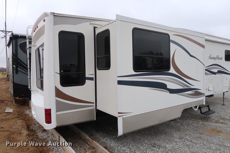 image for item DA6563 2011 Sunnybrook camper