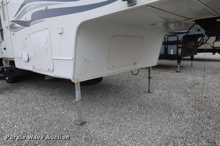 image for item DA6563 2011 Sunnybrook camper