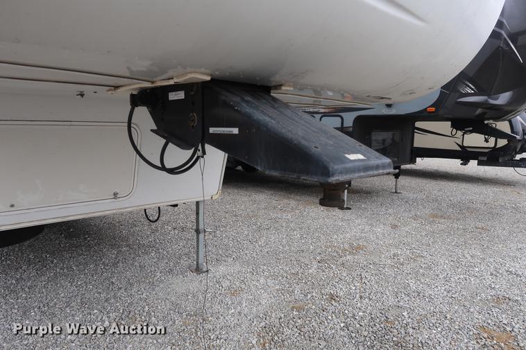 image for item DA6563 2011 Sunnybrook camper