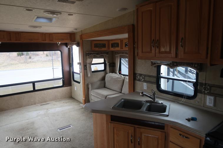 image for item DA6563 2011 Sunnybrook camper