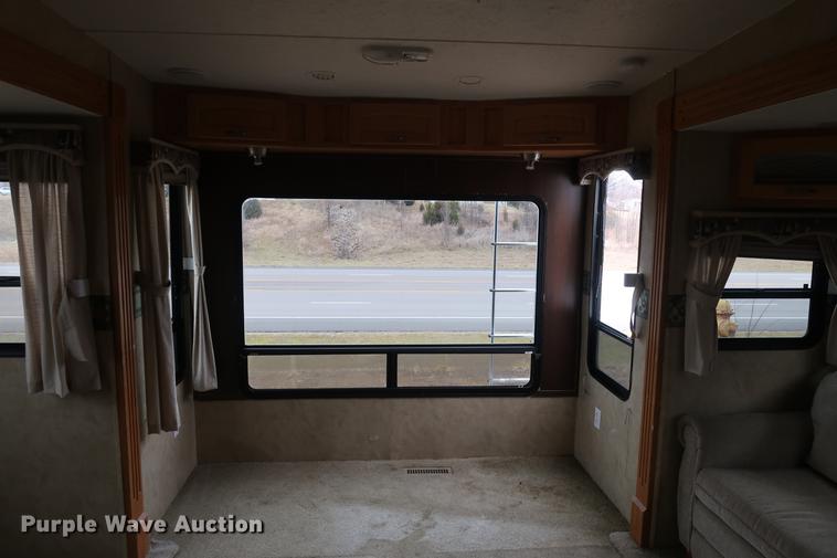 image for item DA6563 2011 Sunnybrook camper