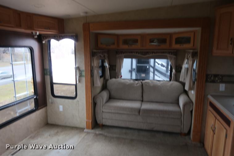 image for item DA6563 2011 Sunnybrook camper