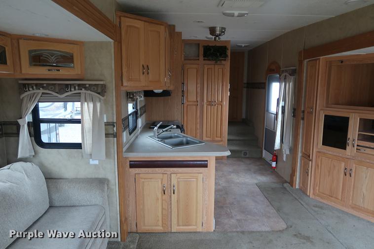 image for item DA6563 2011 Sunnybrook camper