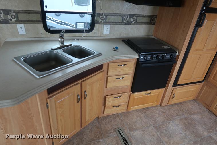 image for item DA6563 2011 Sunnybrook camper